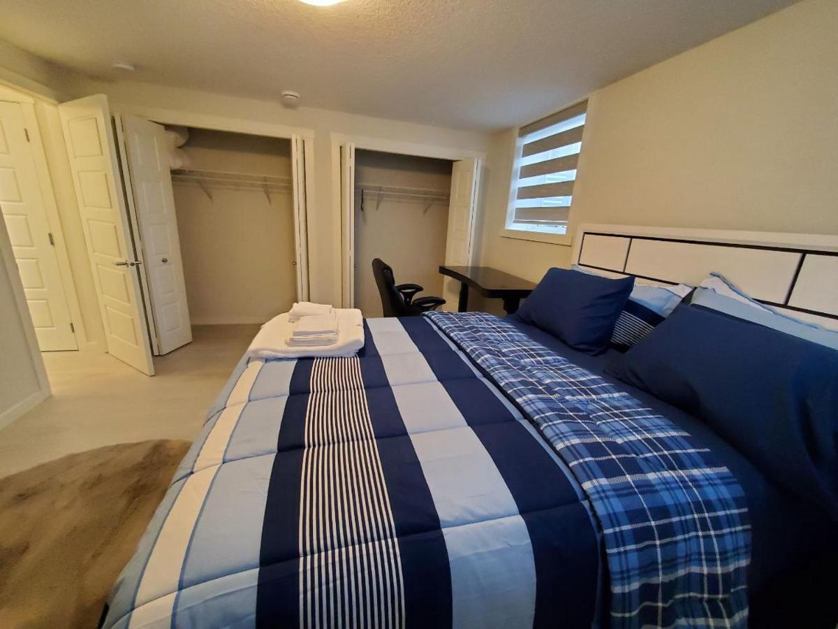 Cozy Rockland Park Unit+Parking Appartement YYC Buitenkant foto
