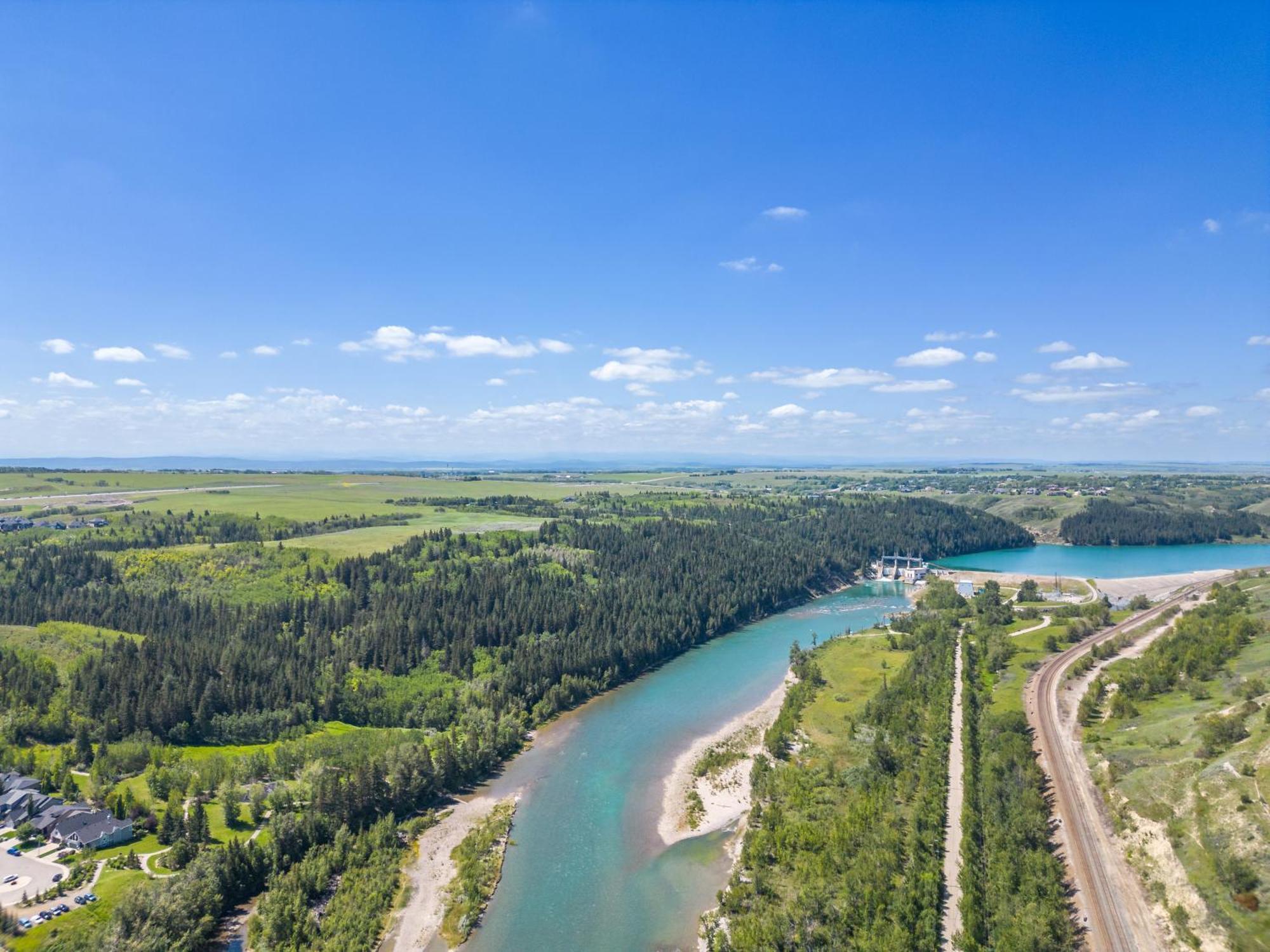 Cozy Rockland Park Unit+Parking Appartement YYC Buitenkant foto