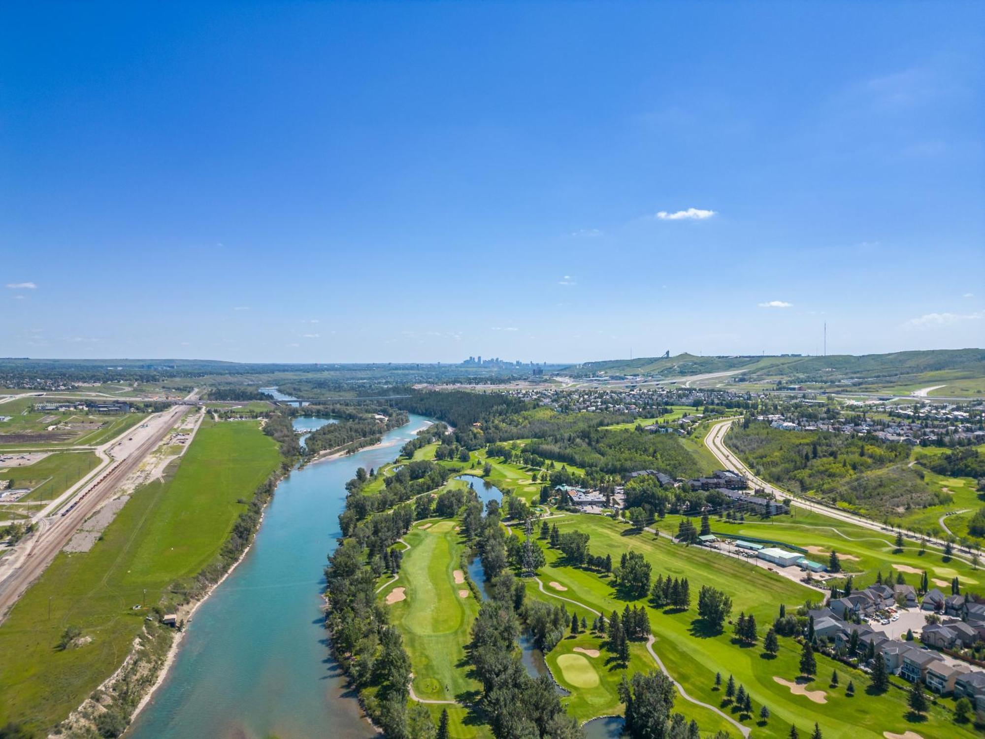 Cozy Rockland Park Unit+Parking Appartement YYC Buitenkant foto