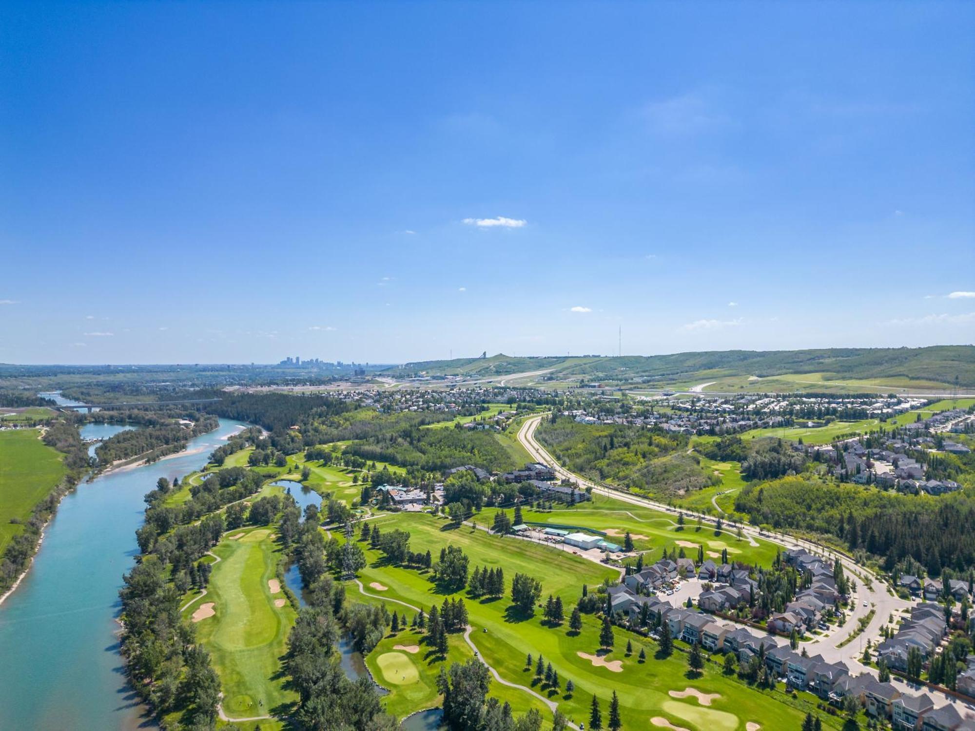Cozy Rockland Park Unit+Parking Appartement YYC Buitenkant foto