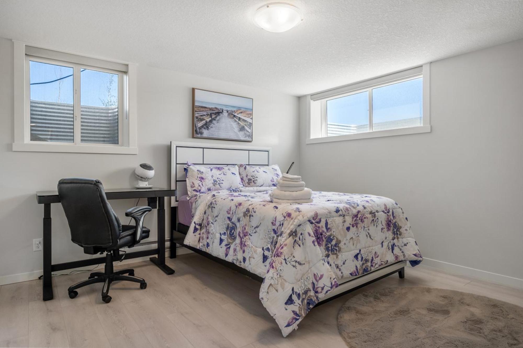 Cozy Rockland Park Unit+Parking Appartement YYC Buitenkant foto