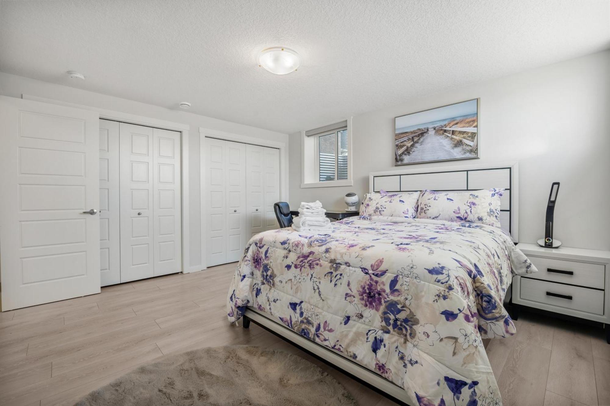 Cozy Rockland Park Unit+Parking Appartement YYC Buitenkant foto