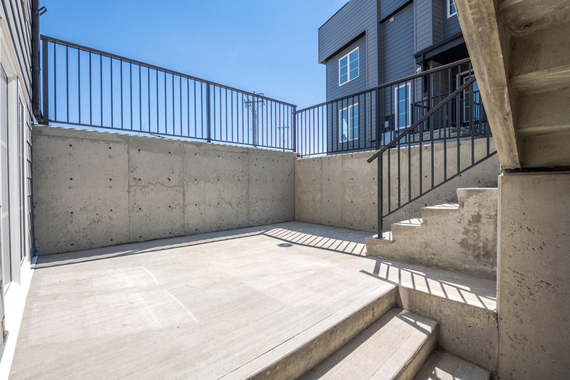 Cozy Rockland Park Unit+Parking Appartement YYC Buitenkant foto